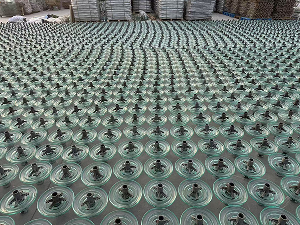 Standard glass insulator U70BS (U70BL)