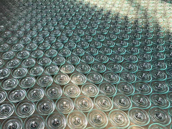 Standard glass insulator U120A