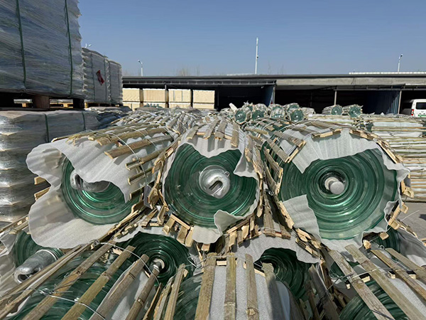 Standard glass insulator U300B